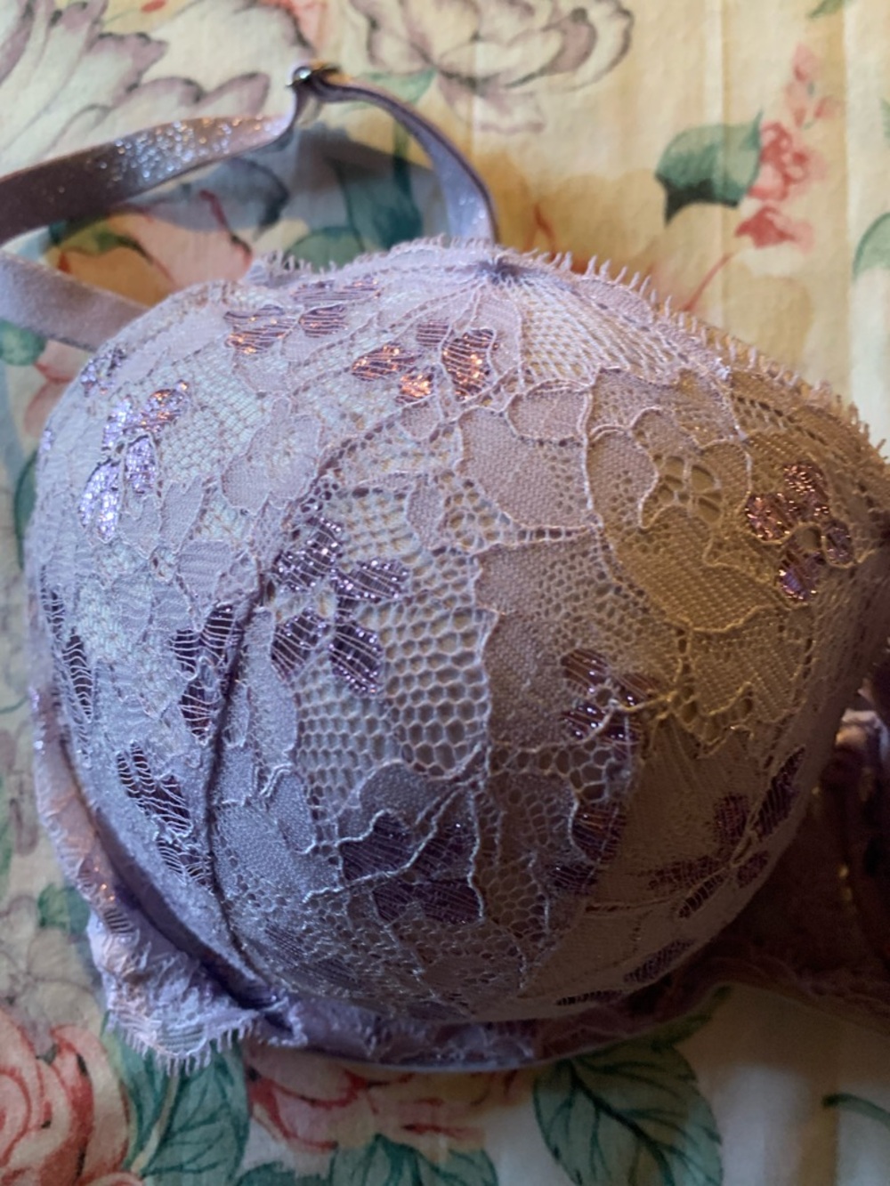 Victoria Secret Lace Push-Up Bra in Light Lavender - Women Intimates Size 32 DDD - Picture 2 of 8
